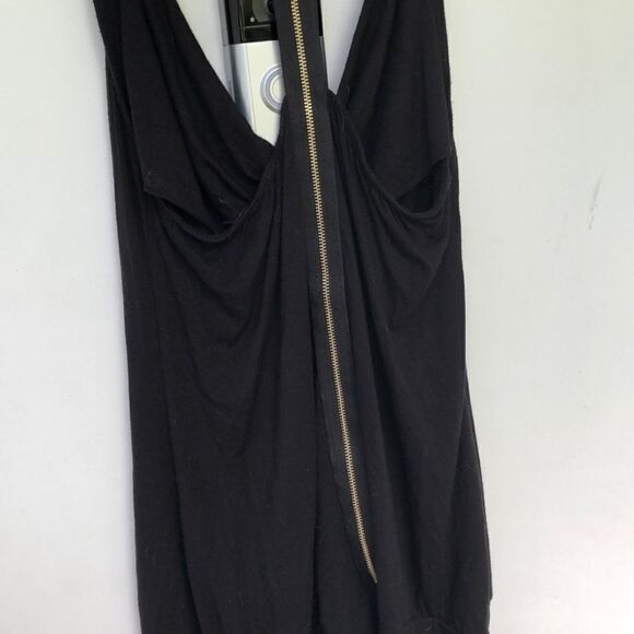 Zipper back Shirt   - Picture 3 of 4